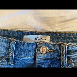 super cute light wash jean shorts